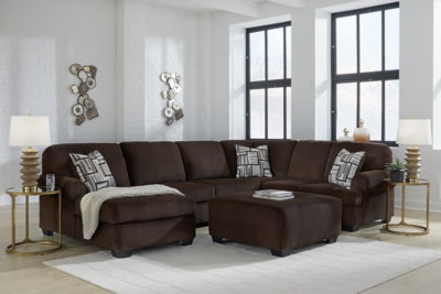 Kimlee Sectional with Chaise