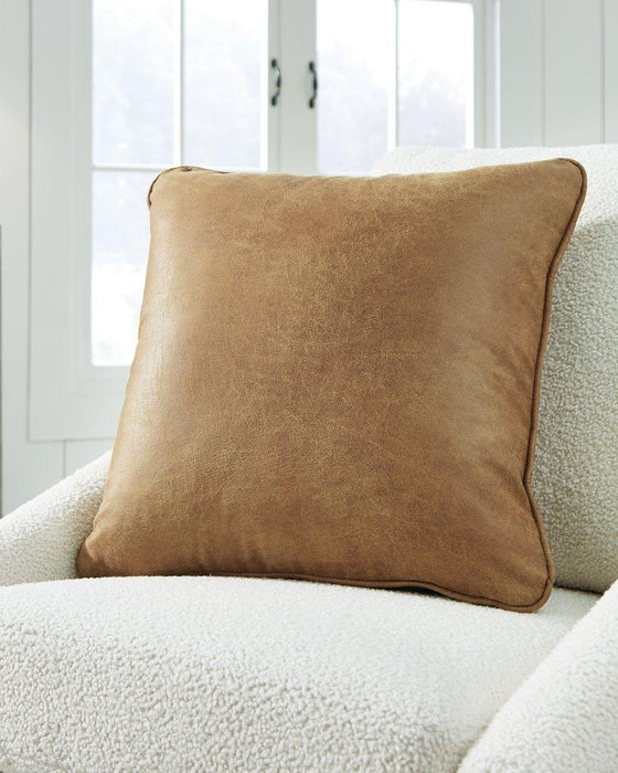 Cortnie Pillow