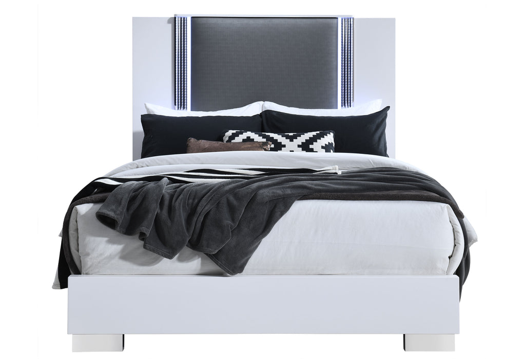 YLIME SMOOTH WHITE DRESSER, MIRROR, NIGHTSTAND